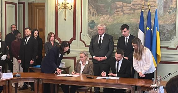 Memorandum signature